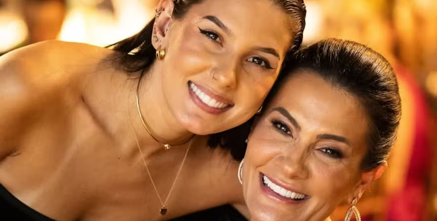 Luxo em Família! Mãe de Ana Castela Surpreende ao Aparecer com BMW X6 Zero Km Avaliada em Até R$ 900 Mil